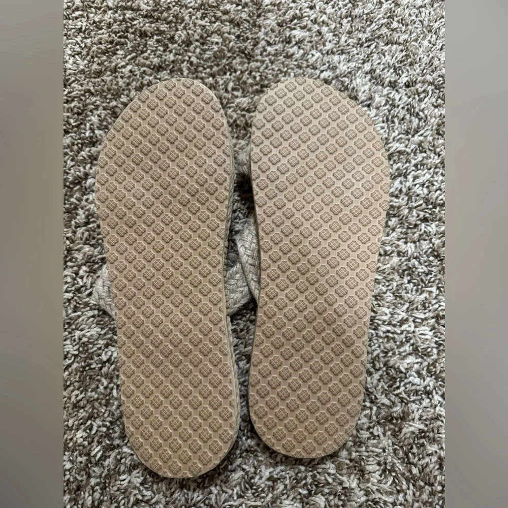 NEW sandals - Picture 3 of 3
